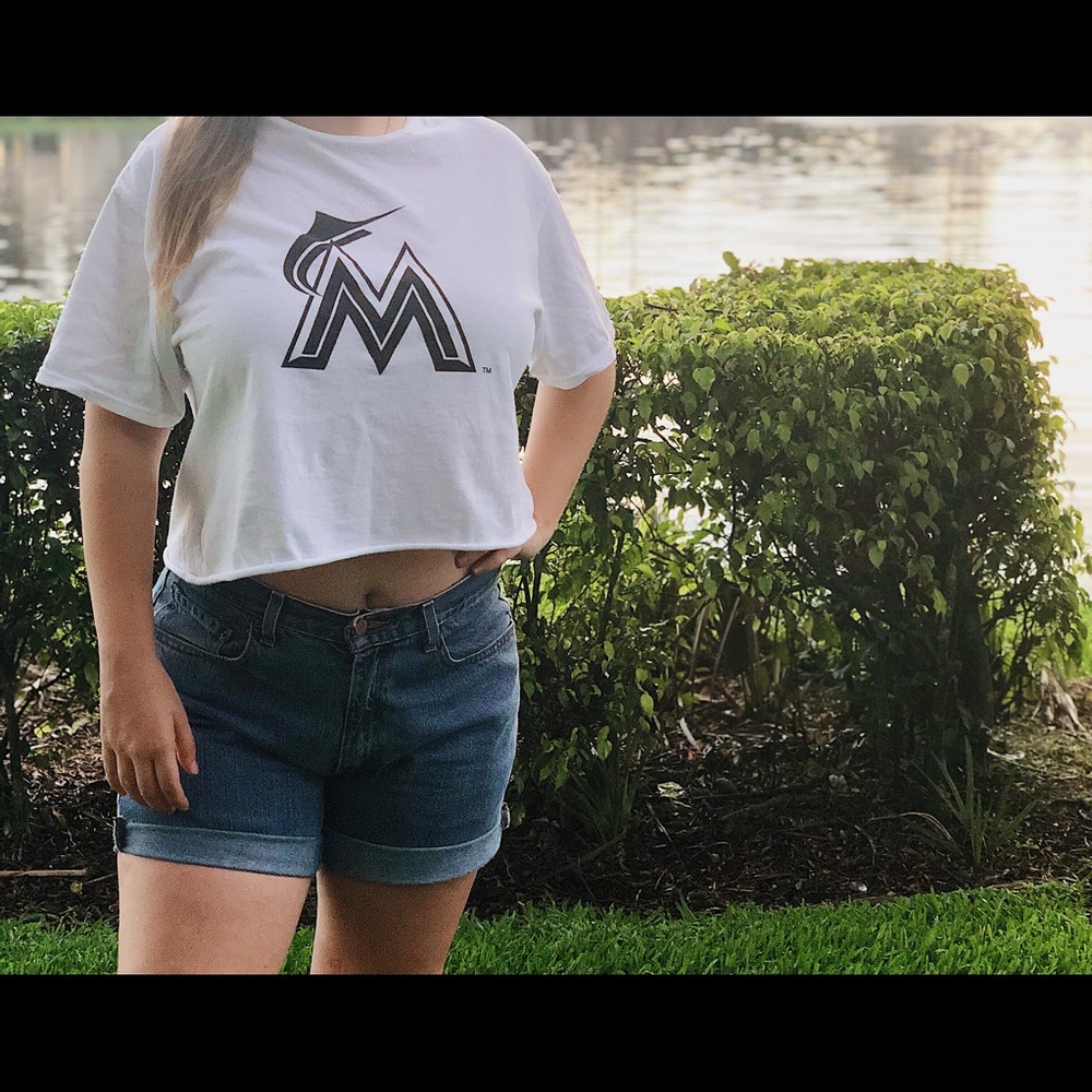 🔆Miami Marlins Black and White Crop Top🔆